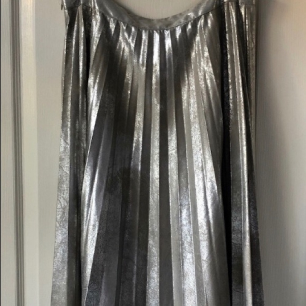 Vince Camuto Pleated Metallic Midi Skirt